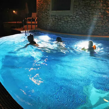 Chalet Torre Con Piscina, Barbacoa, Wifi.